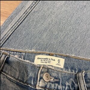 Abercrombie Curve Love 90’s Straight